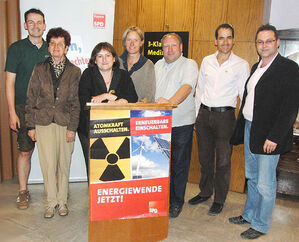 v.l.: Martin Kreutz, Renate Kuntze, Marianne Schieder, Madlen Melzer, Rainer Pasta, Johannes Faden und Armin Buchner 
