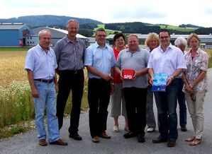 Besuchen das interkommunale Industriegebiet Lengau: Die Delegation aus dem Labertal mit BGM Erich Rippl (3.vl.) 