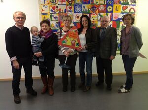 Listenabordnung beim Kindergartenbesuch mit Karin Peintinger (3. v.r.)